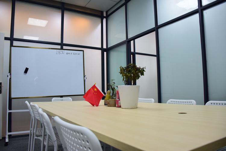 刘权贤,公司经营范围包括:计算机软件开发及技术咨询服务